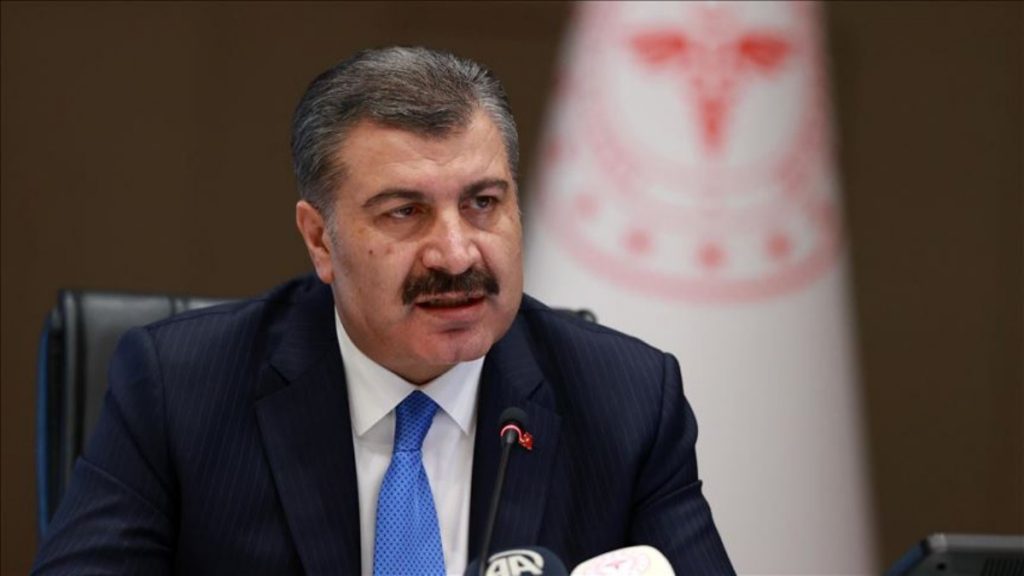 Bakan Koca’dan sağlık personelinin özlük hakları açıklaması: Son noktaya gelindi