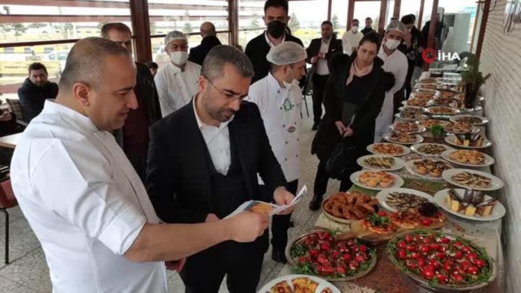 Edremit’te bölgenin ilk ‘Glütensiz Kafesi’ görücüye çıktı