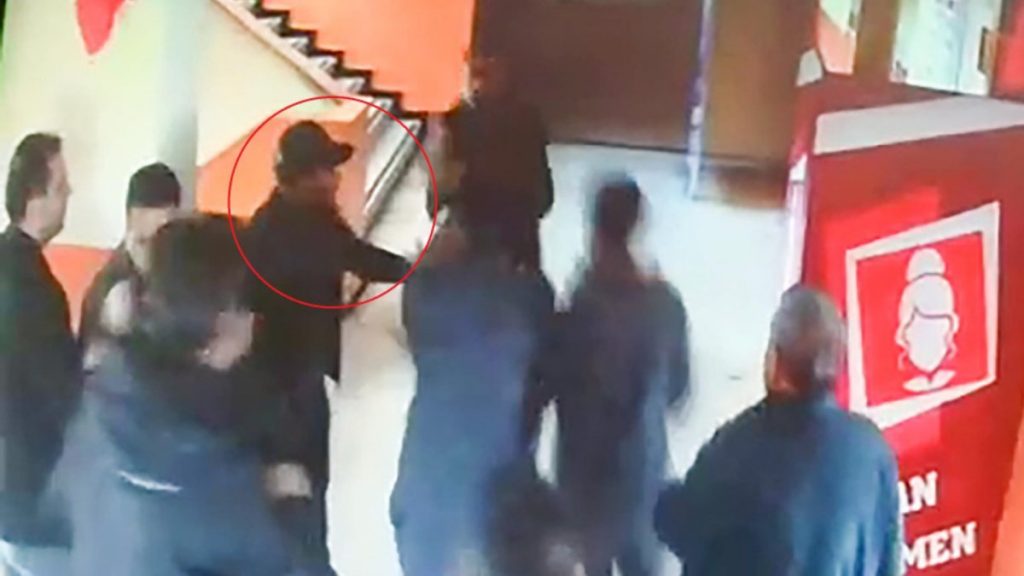 Erzurum’da okula gelen veli, müdüre saldırdı
