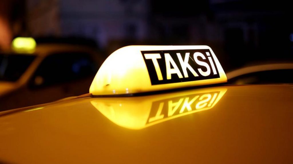 İzmir’de taksi ücretine zam yapıldı