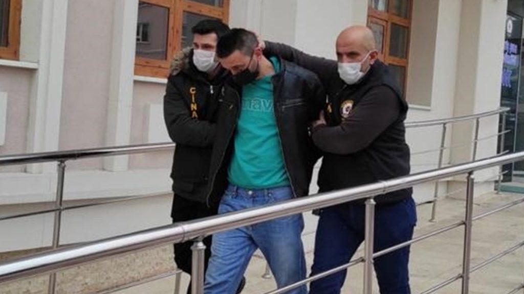 Konya’da eşini bıçakla yaralayıp, kayınvalidesini öldüren zanlı tutuklandı