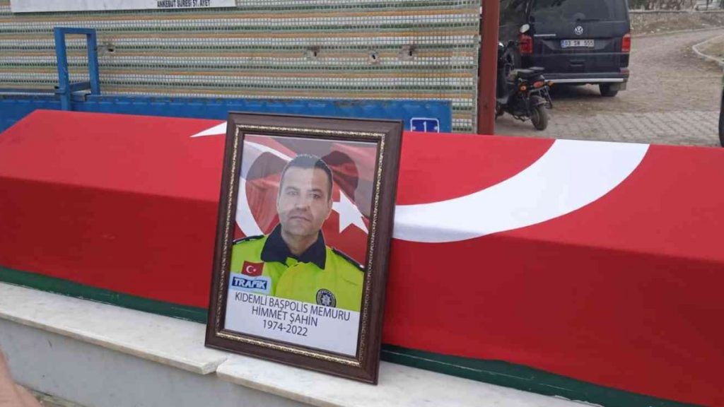 Mardin’de kalp krizi nedeniyle hayatını kaybeden polis, sonsuzluğa uğurlandı