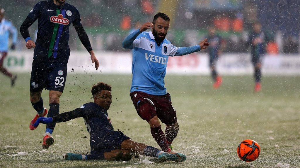 Rizespor, Trabzonspor’u 3 golle mağlup etti