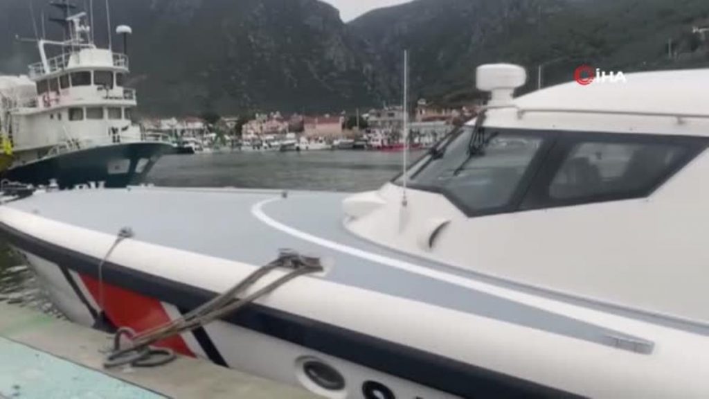 Sahil güvenlikten trol operasyonu… Marmara’da trol ile avlanan tekneler sahil güvenlik ekiplerinden kaçamadı