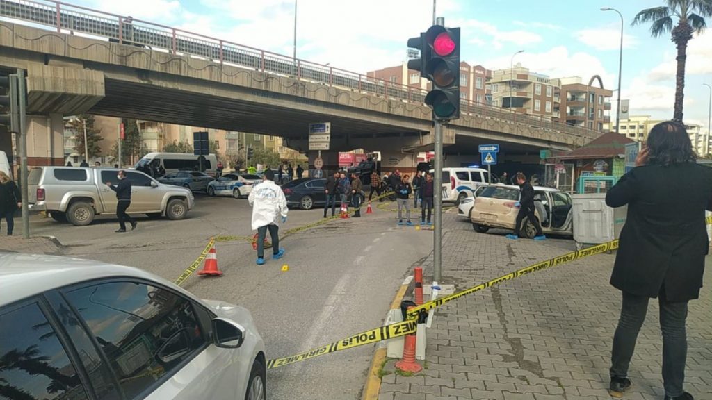 Şanlıurfa’da 2 polis, peşine düştükleri zanlı tarafından vuruldu