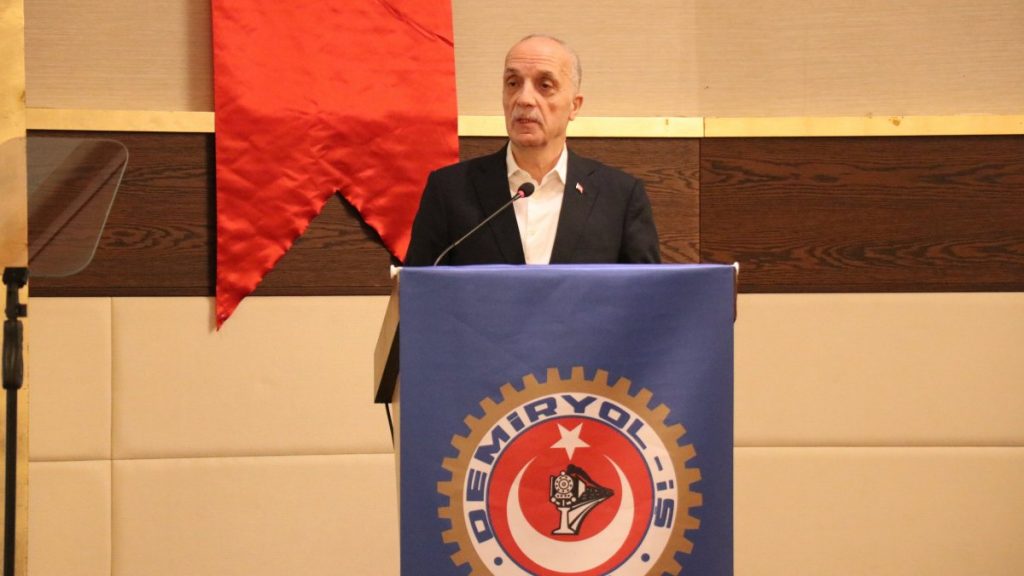 Türk-İş: Asgari ücret aralık ayında konuşulacak