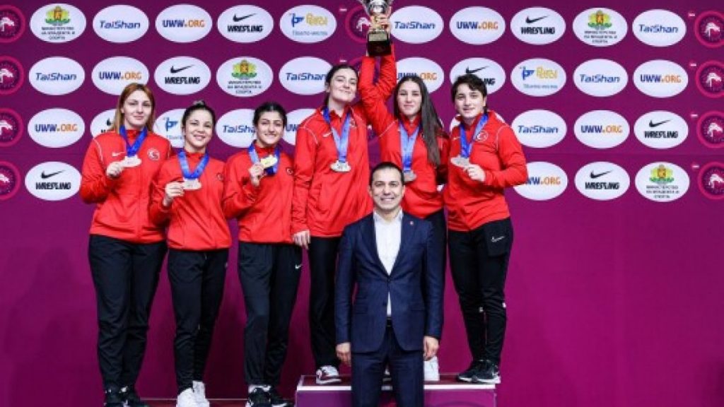 U23 Avrupa Güreş Şampiyonası’nda Türkiye, kadınlarda Avrupa şampiyonu oldu