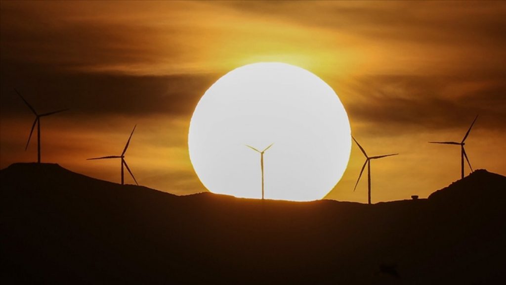 Küresel elektrik üretiminde rüzgar ve güneşin payı arttı