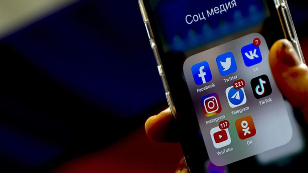 Yaptırım kararlarına Rusya’dan misilleme! Twitter, YouTube ve Facebook’a erişim engeli getirildi