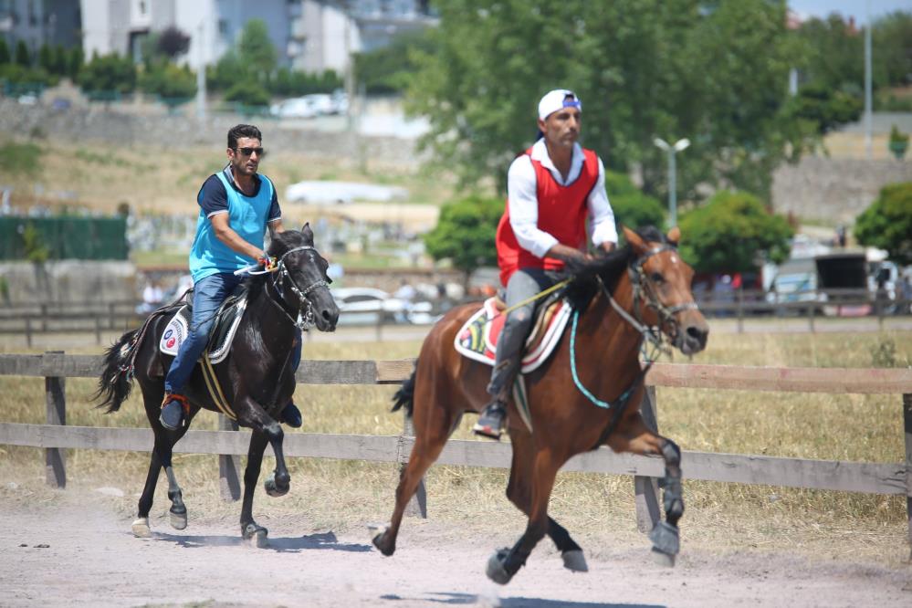 Rahvan At Yarışları Değirmendere Koşusu nefesleri kesti