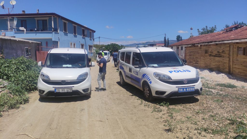 Minibüsü çaldılar orhangazi polisinden kaçamadılar