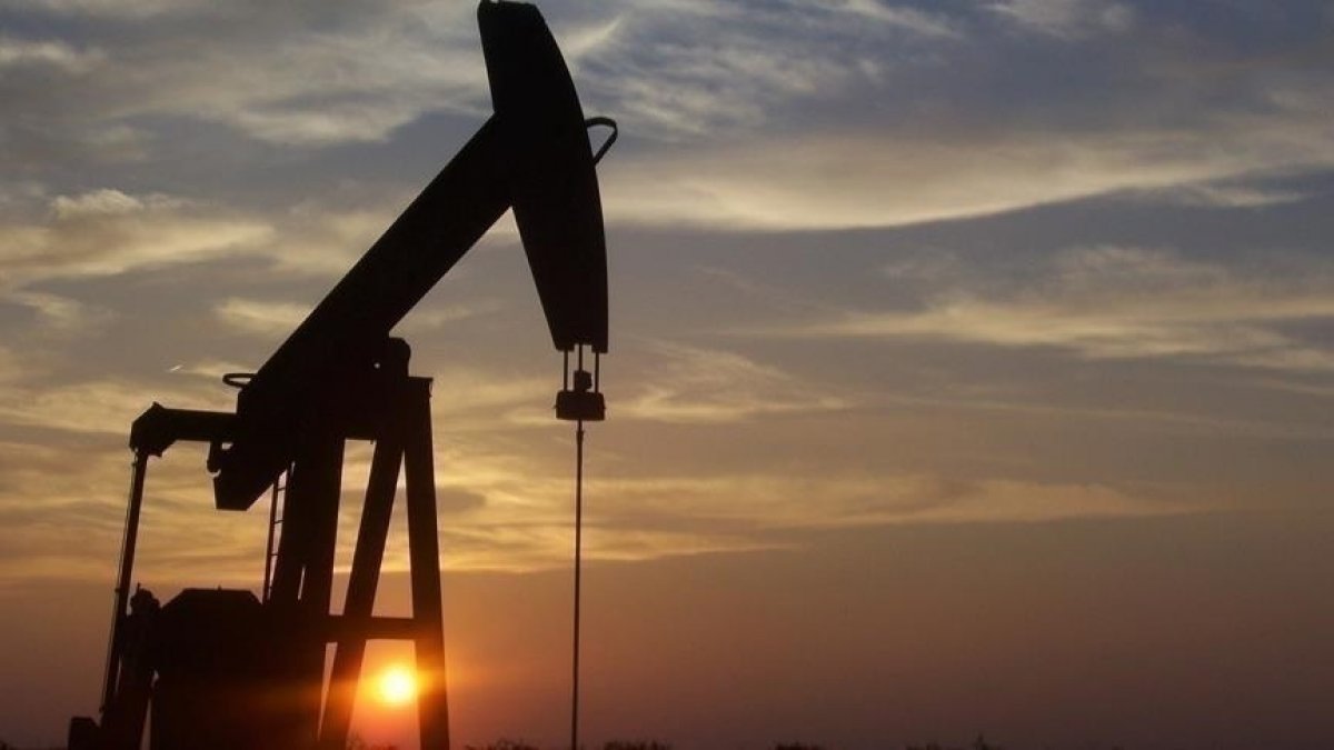 ABD'nin ham petrol stokları 2 milyon 500 bin varil azaldı