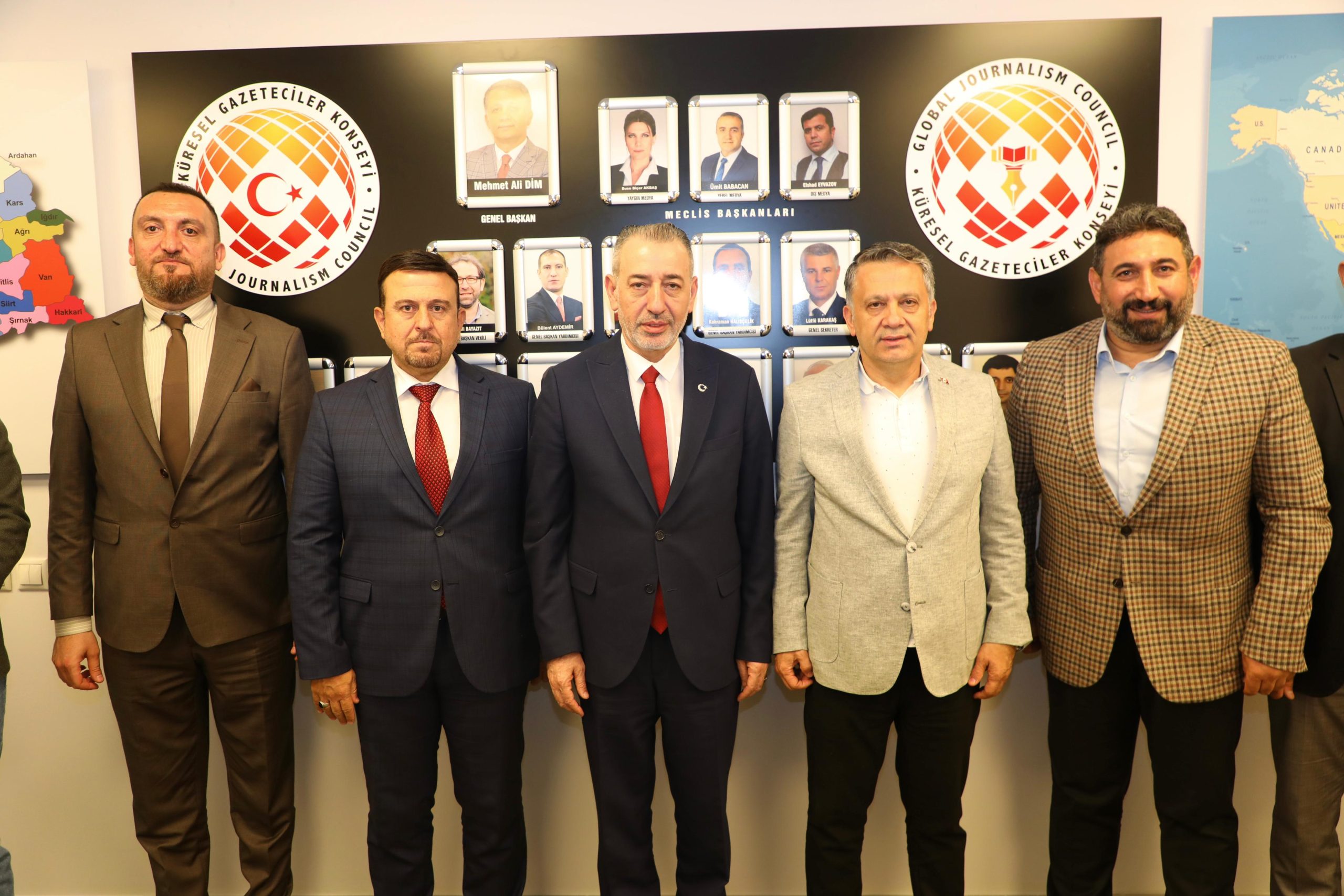 Türkmen Bakan Maruf ve heyetinin KGK ziyareti 