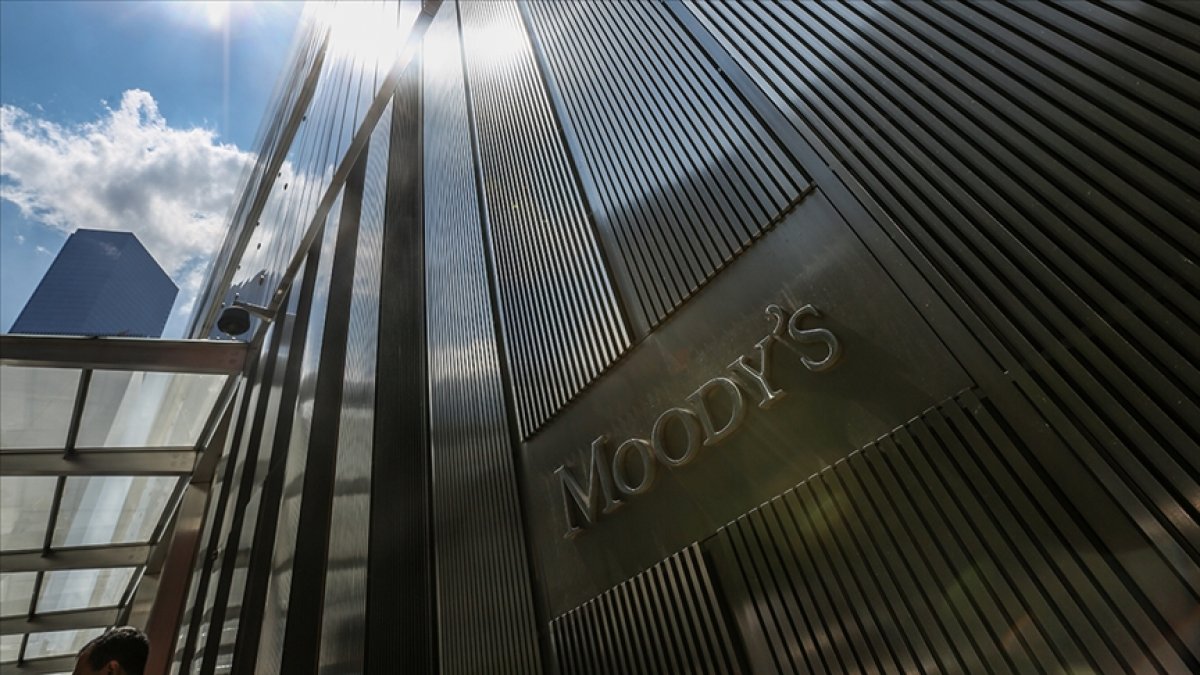 Moody's Rusya'nın kredi notunu tekrar düşürdü
