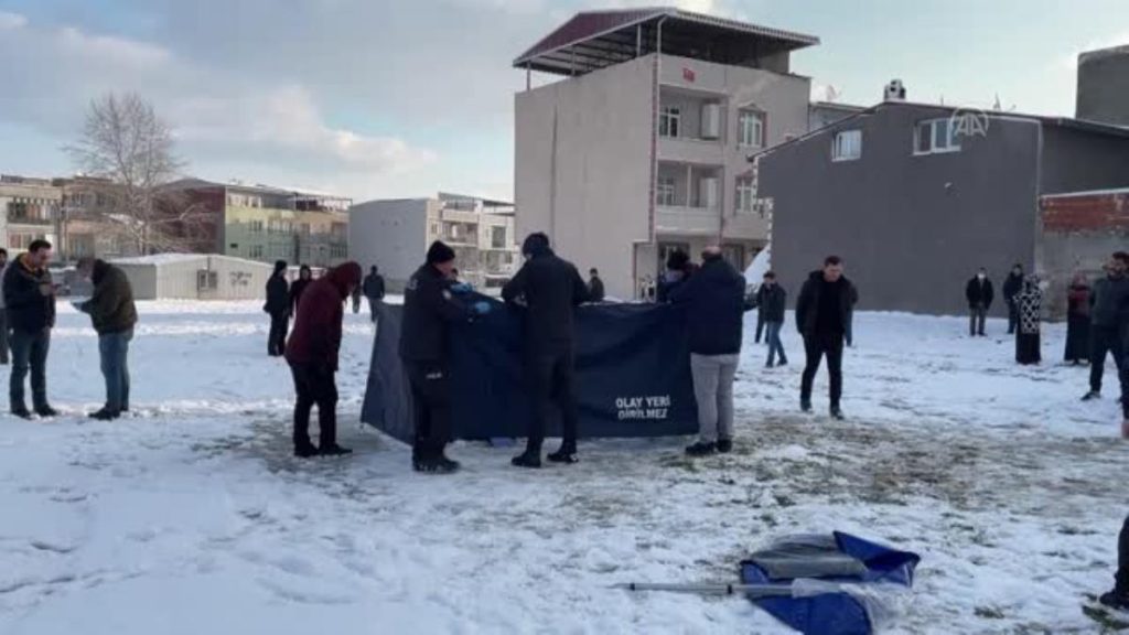 Arsada erkek cesedi bulundu