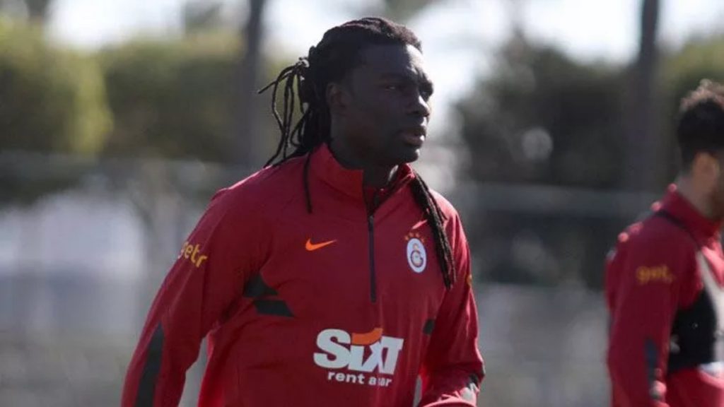 Bafetimbi Gomis milli arada açığı kapadı