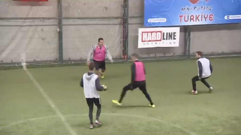 Emre Belözoğlu ile Acun Ilıcalı’dan halı saha şovu