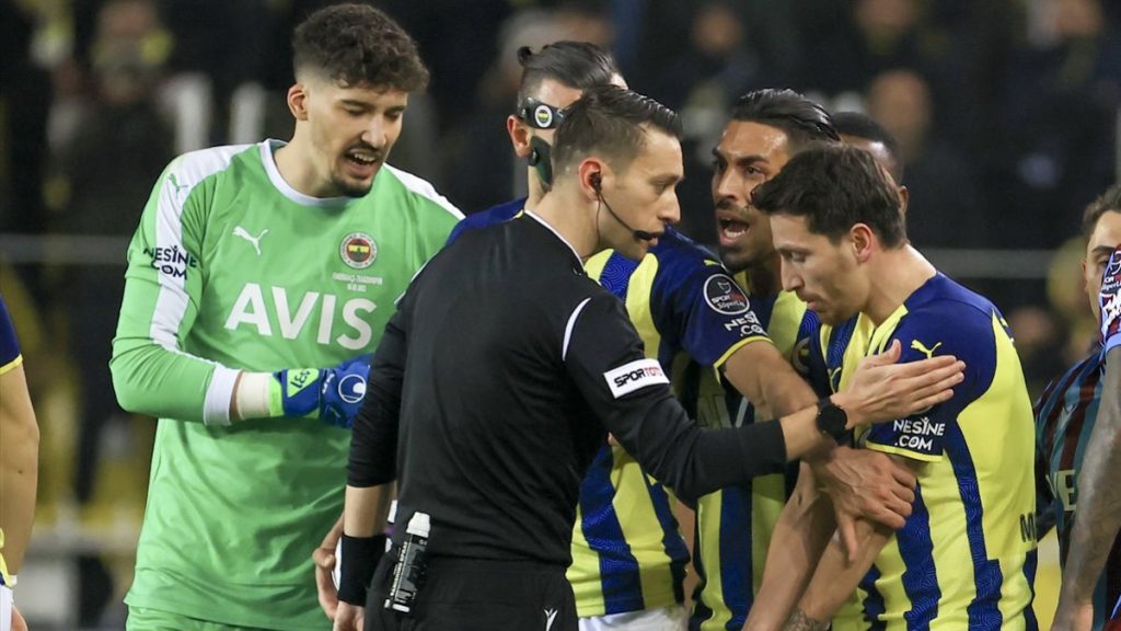 Fenerbahçe’den Zorbay Küçük’e tepki