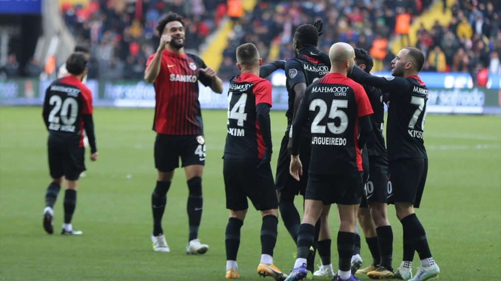 Galatasaray, Gaziantep FK’dan 3 yedi
