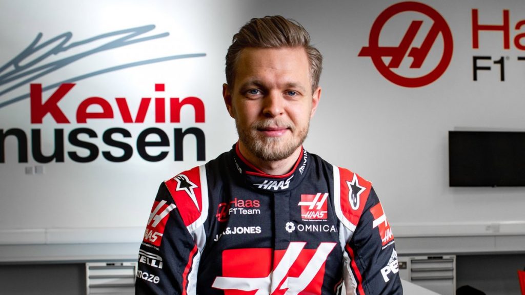 Haas, Rus Mazepin’in yerine Magnussen ile anlaştı