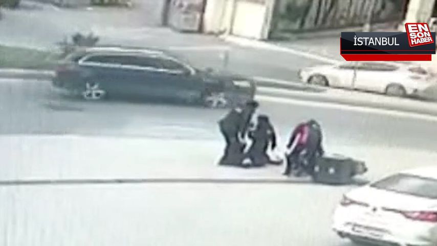 Kağıthane’de polisten kaçan torbacı kuryenin tekmesiyle yakalandı