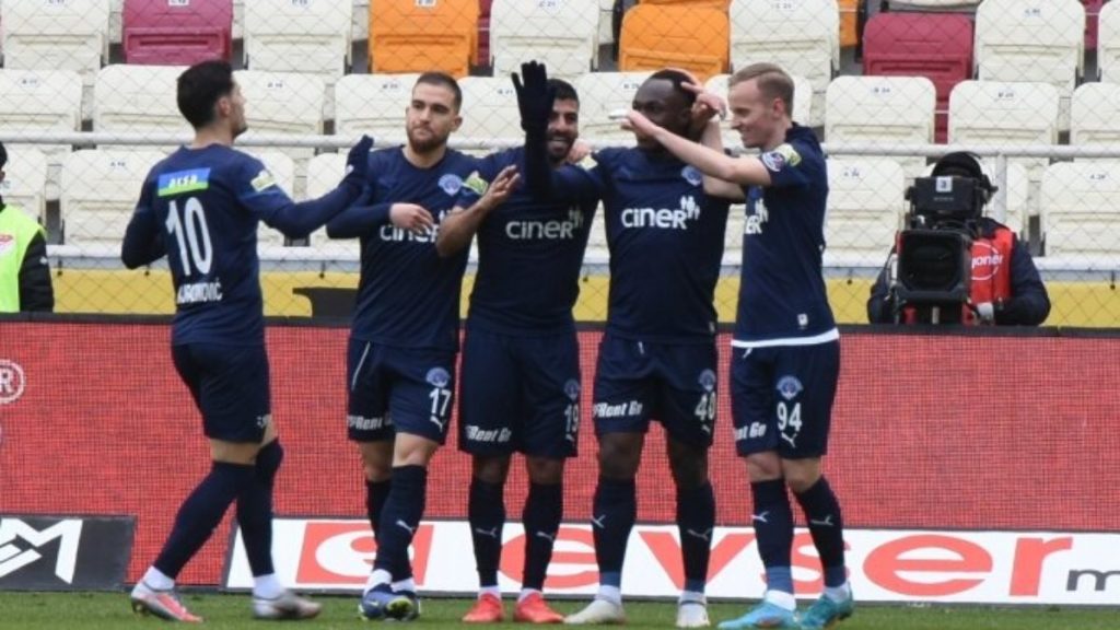 Kasımpaşa, Yeni Malatyaspor’u 2-0 mağlup etti