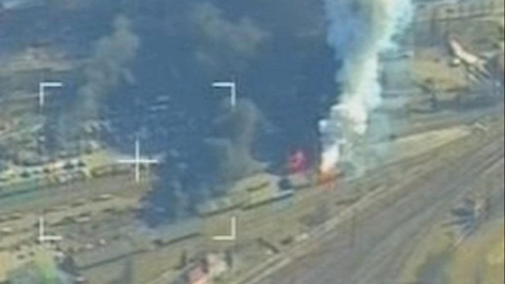 Rusya, Ukrayna’da askeri teçhizatı vurduğu anları paylaştı