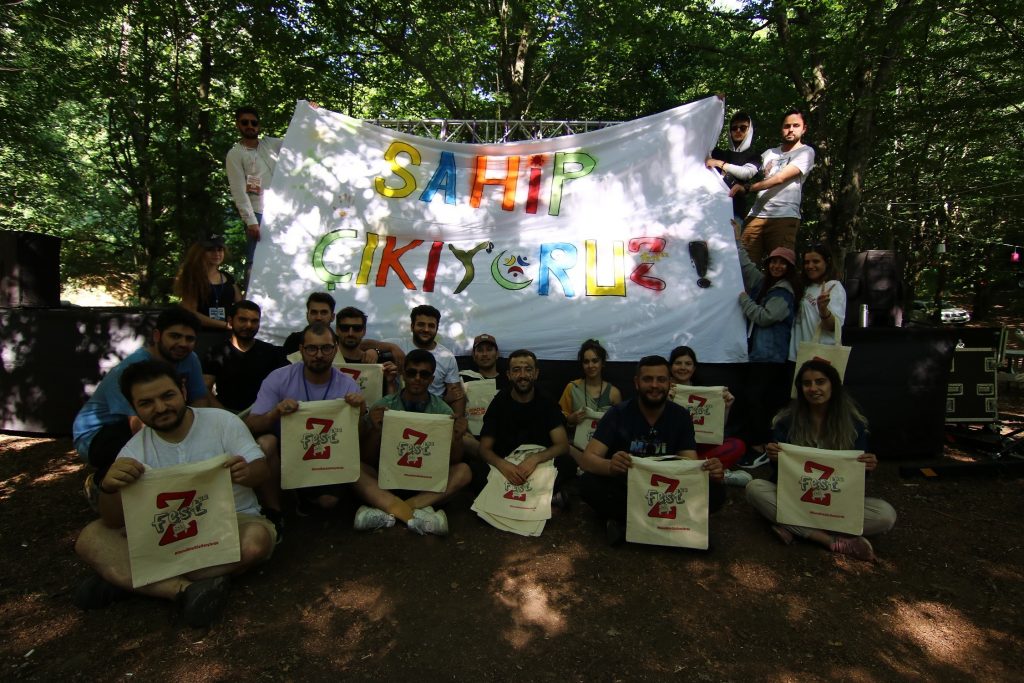 Gemlikli gençler doğal hayata dikkat çekti